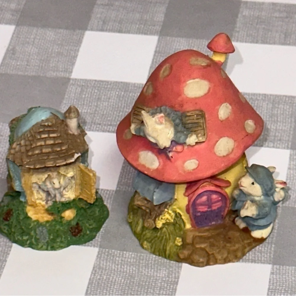 Bunny Rabbits Small Village Figurines Lot of 3 Mushroom Teapot Rabbit Houses